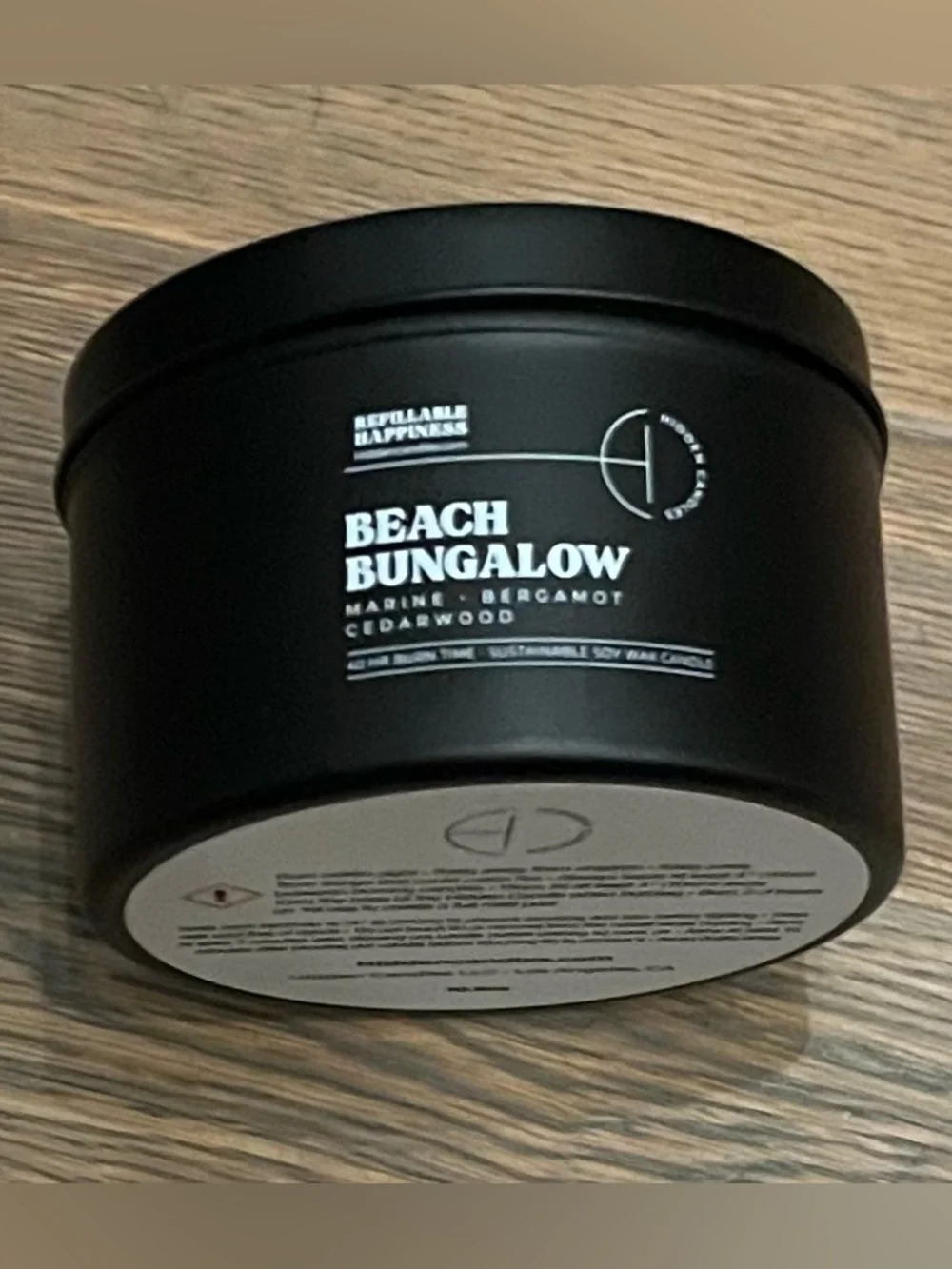 NEW Hidden Candles BEACH BUNGALOW 10.6 OZ – MARINE AIR, DRIFTWOOD & WHITE TEA